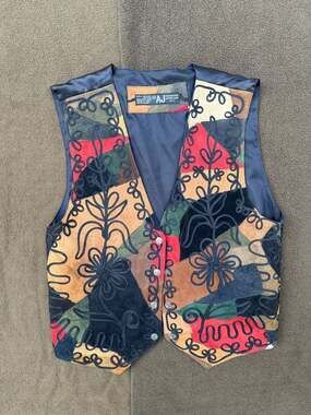 AJ Vintage Patchwork Suede Leather Embroidered Vest Size M